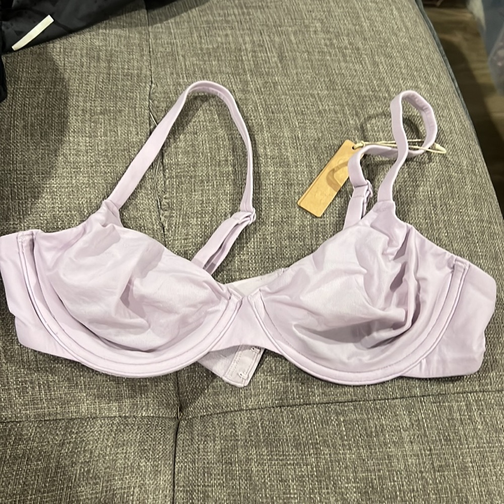 Skims Underwire Bra - Picture 12 of 14